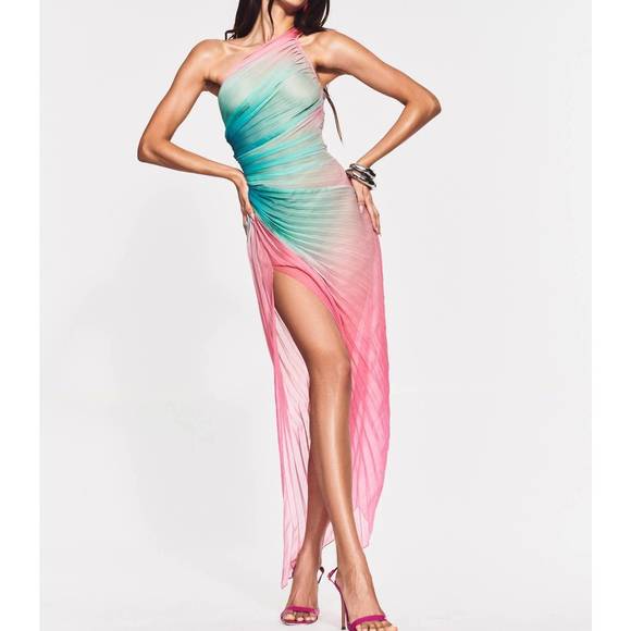 Thirst Trap Woman Pretty Hurts Dress Fashion Nova  @FashionNova :  Caribbean Sunset Ombre